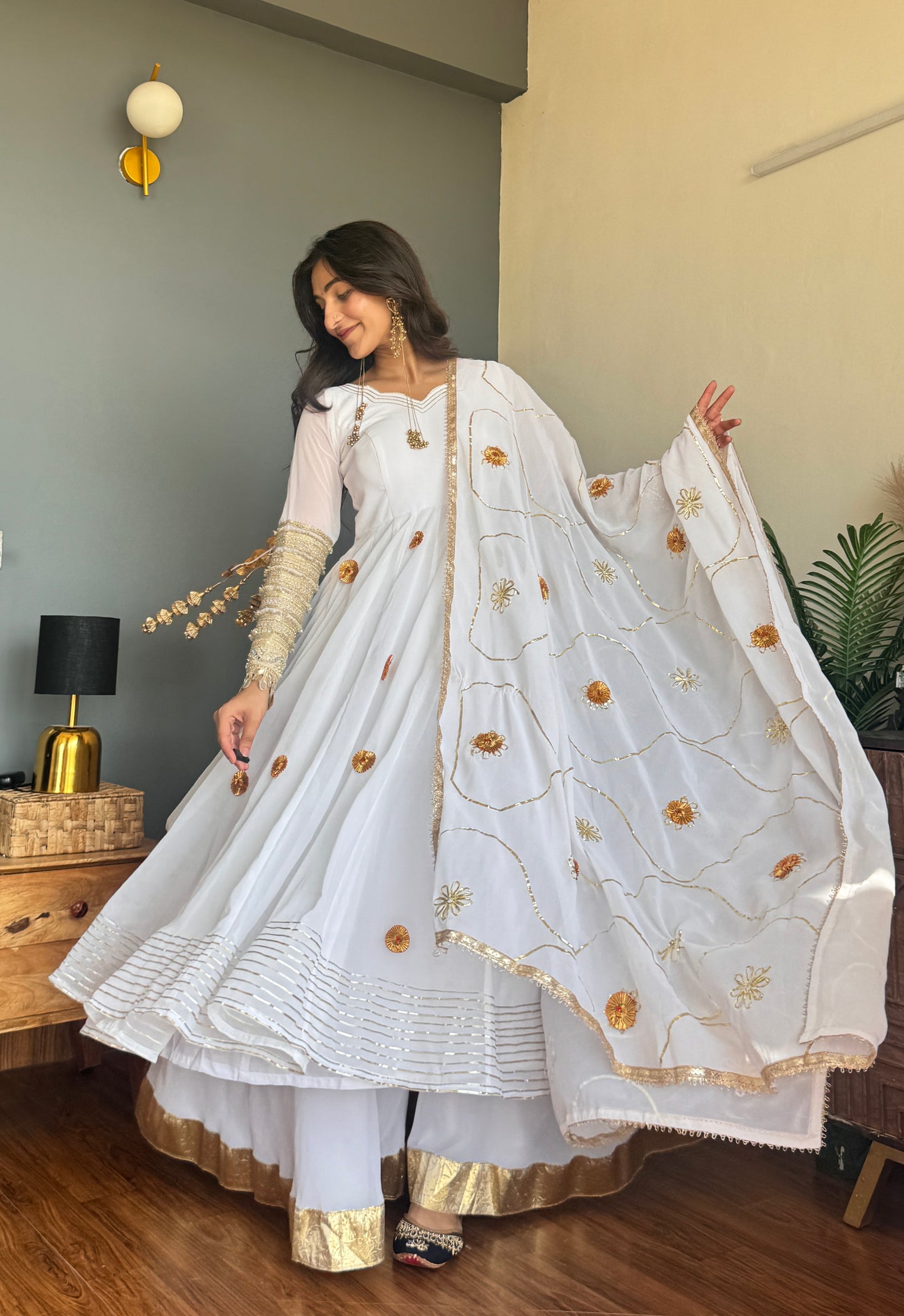 Safed Gota Anarkali