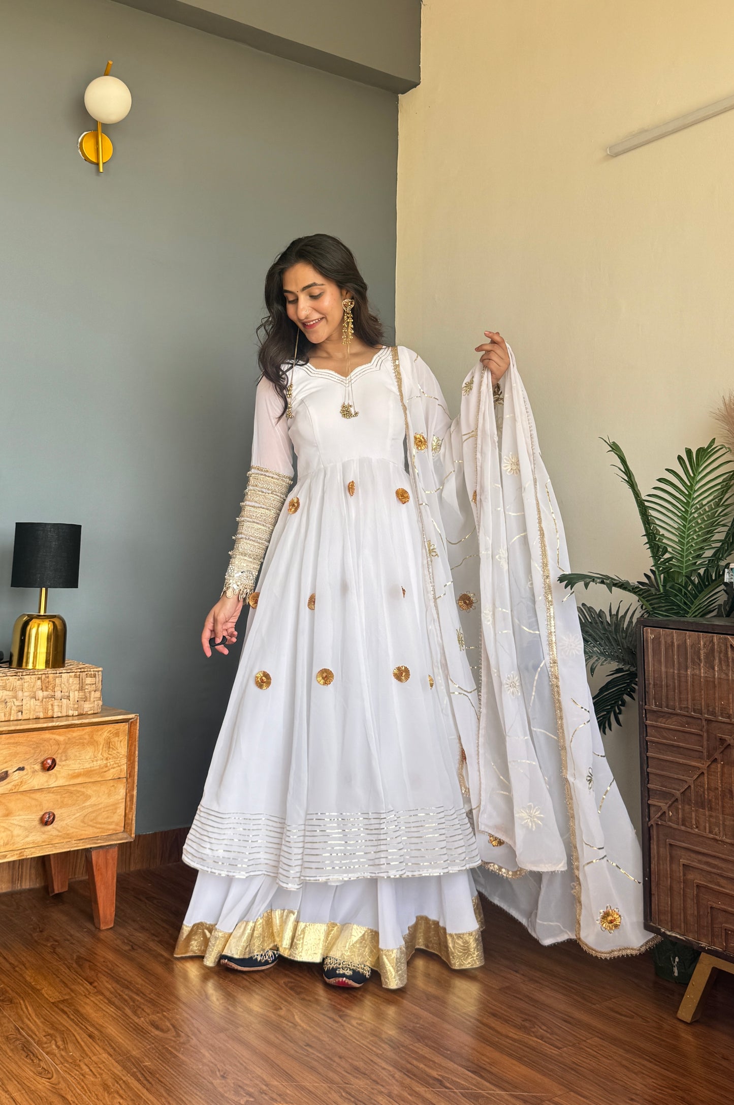 Safed Gota Anarkali