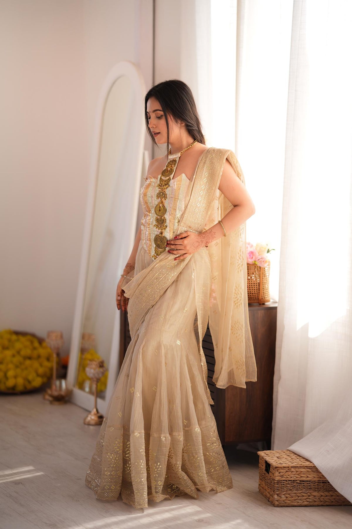 Champagne Grace Golden Foil Fish-Cut Skirt Set