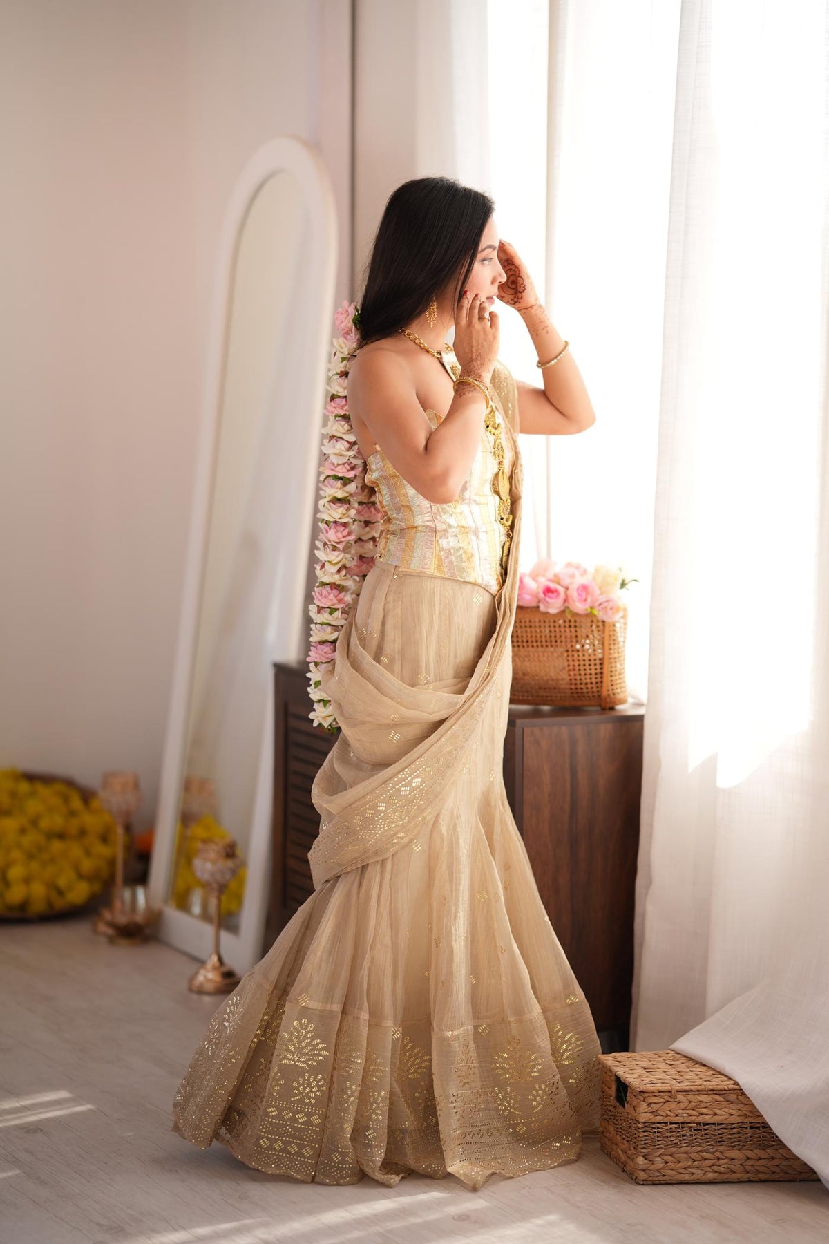 Champagne Grace Golden Foil Fish-Cut Skirt Set