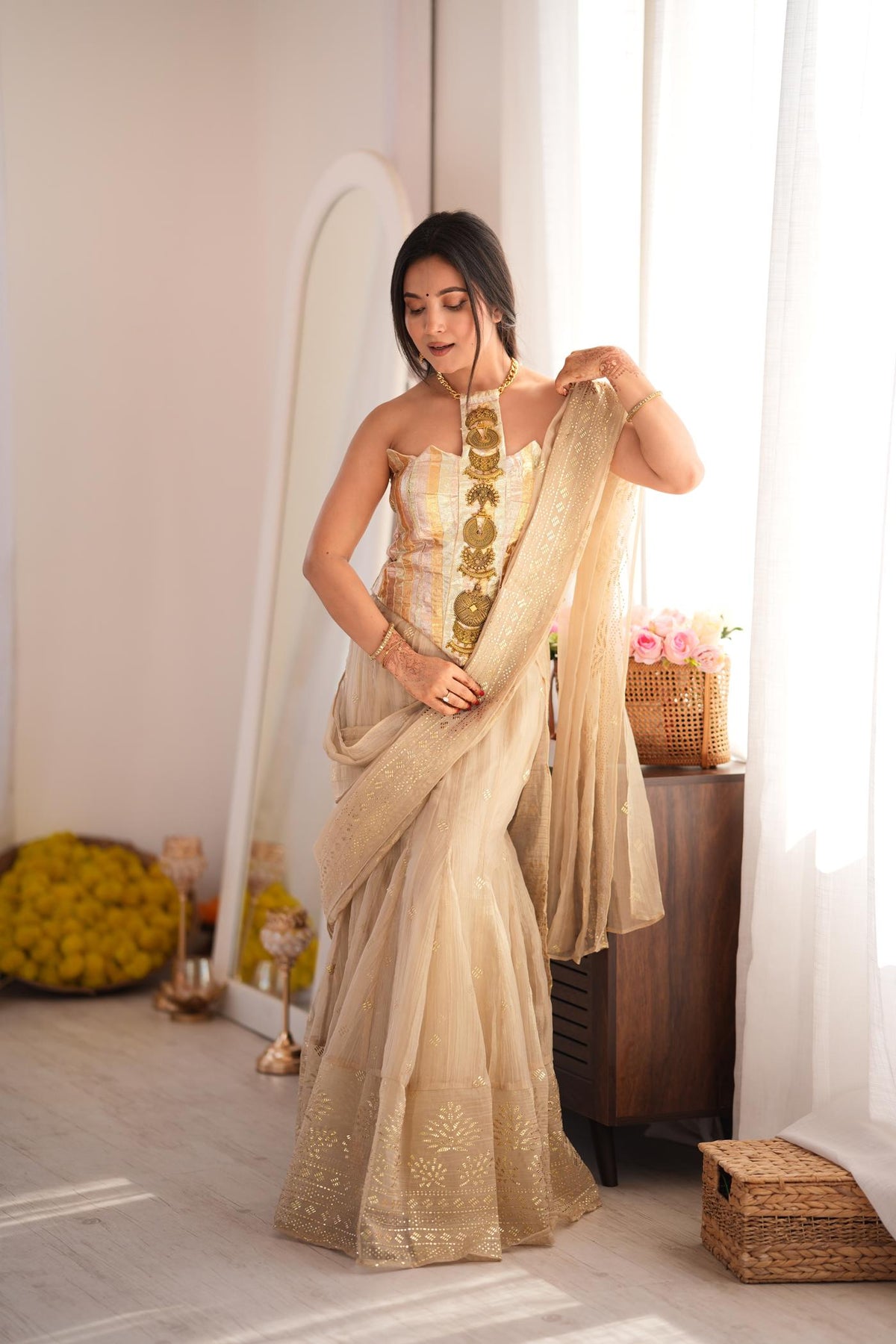 Champagne Grace Golden Foil Fish-Cut Skirt Set