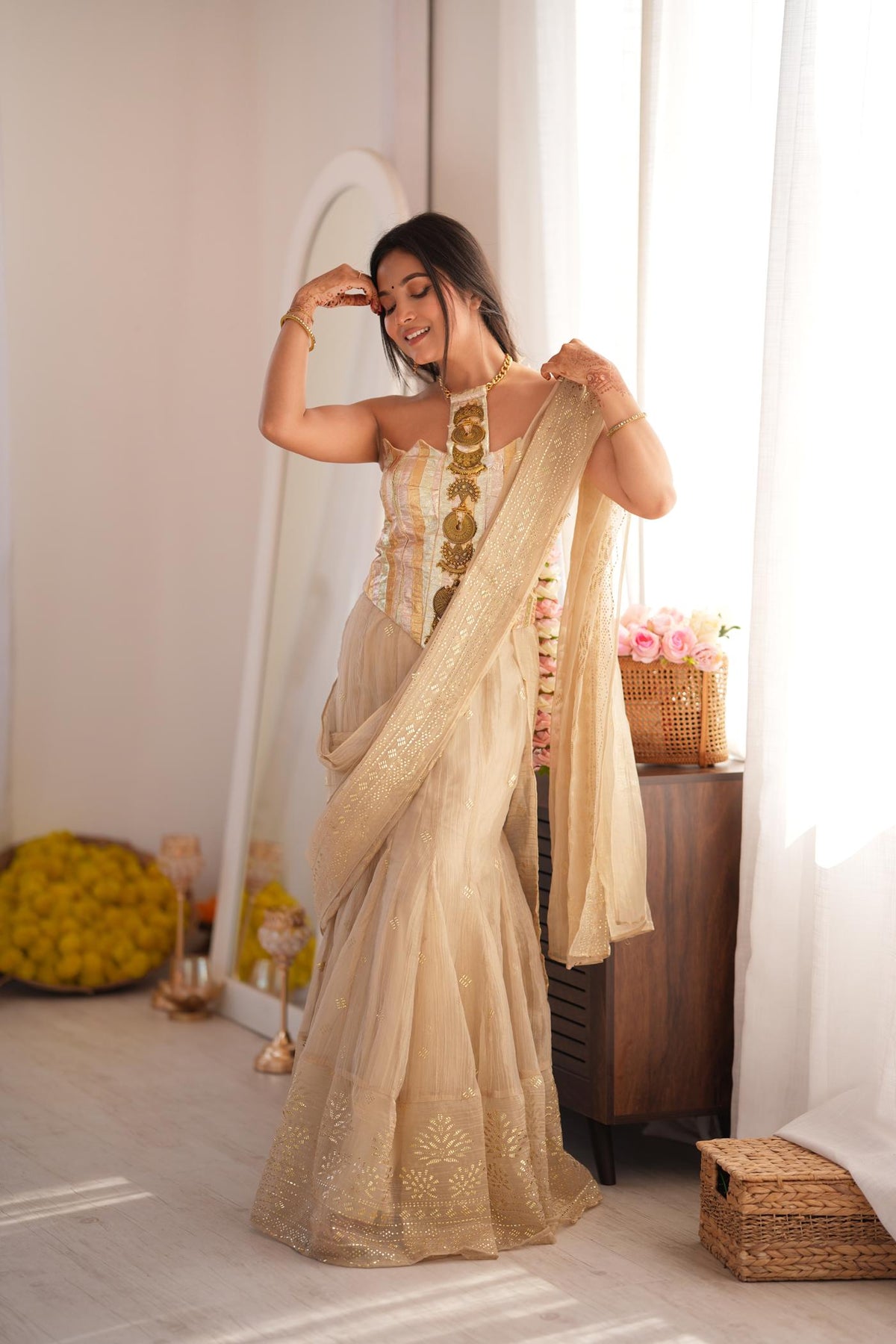 Champagne Grace Golden Foil Fish-Cut Skirt Set