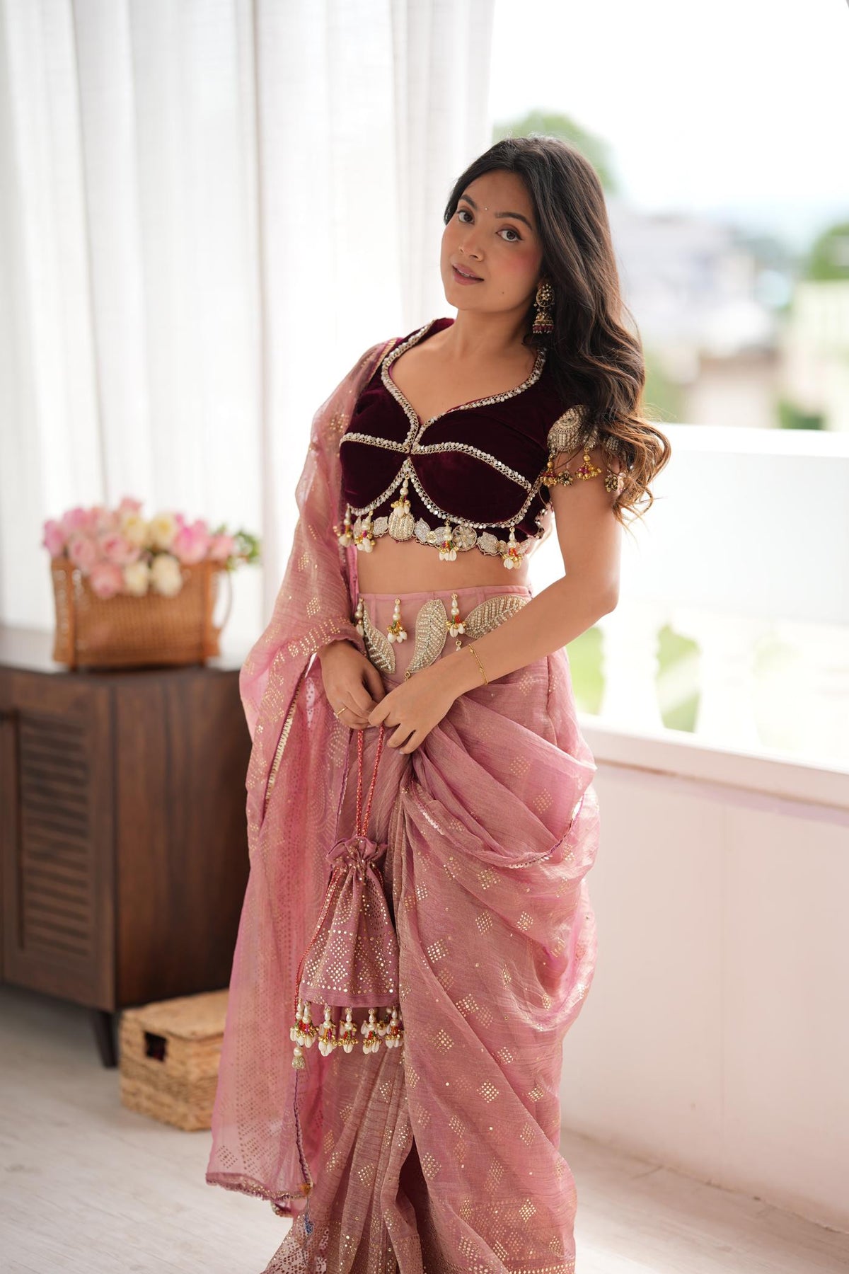 Gulabi Tashan & Tevar Saree Set