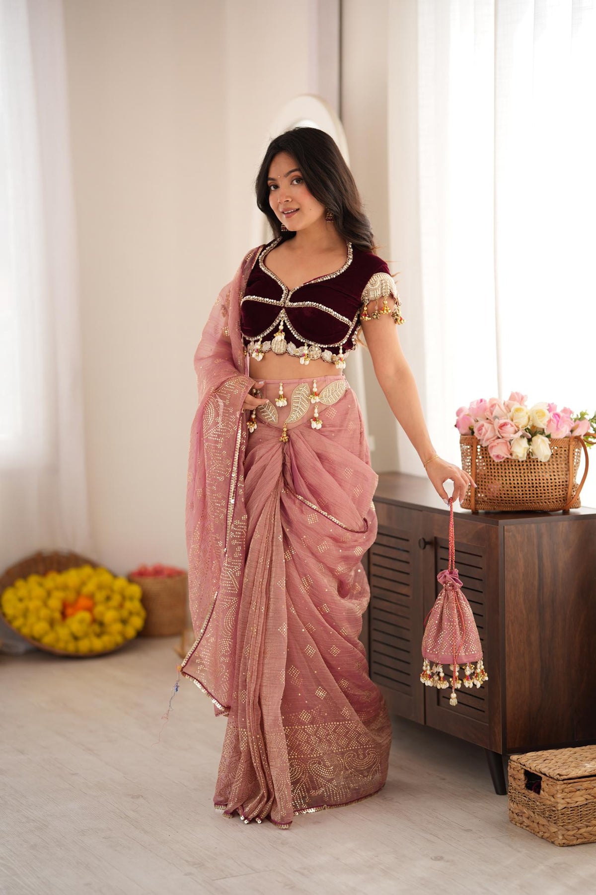 Gulabi Tashan & Tevar Saree Set