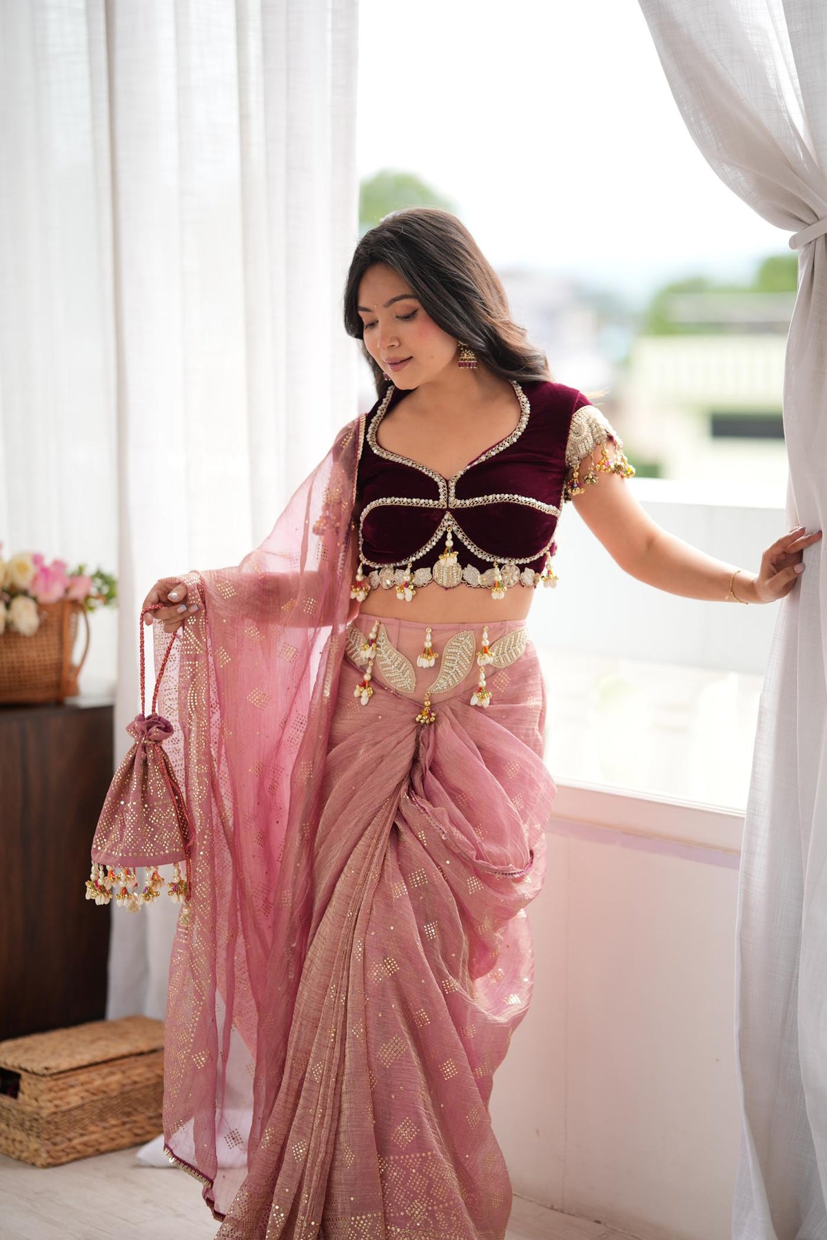Gulabi Tashan & Tevar Saree Set
