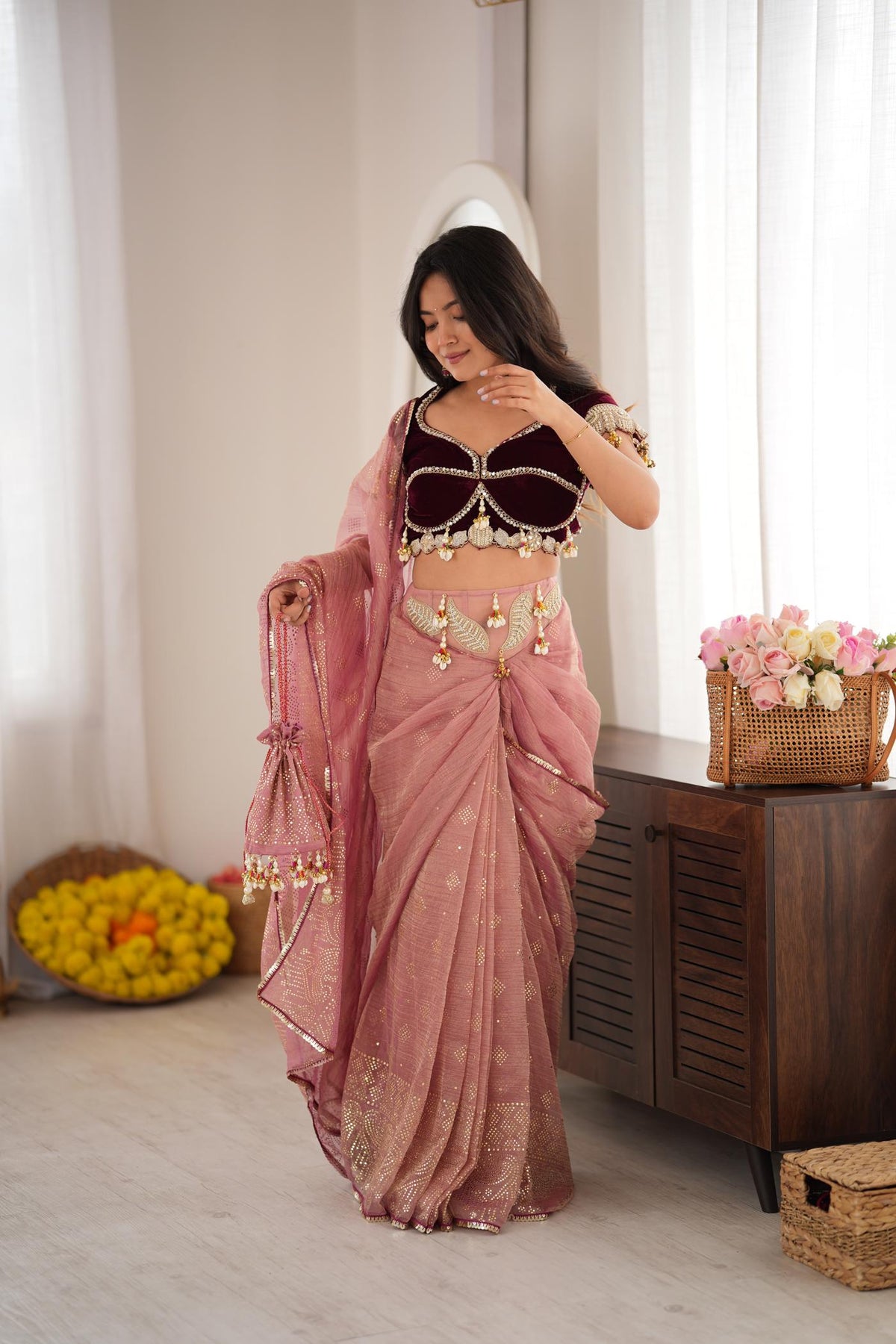Gulabi Tashan & Tevar Saree Set