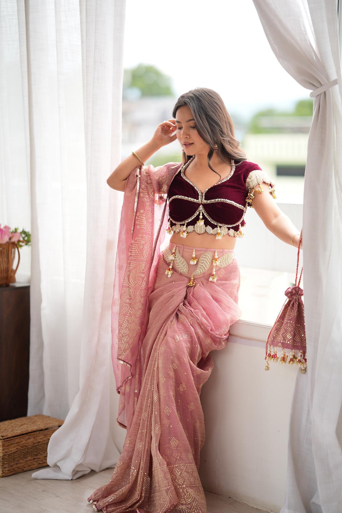 Gulabi Tashan & Tevar Saree Set