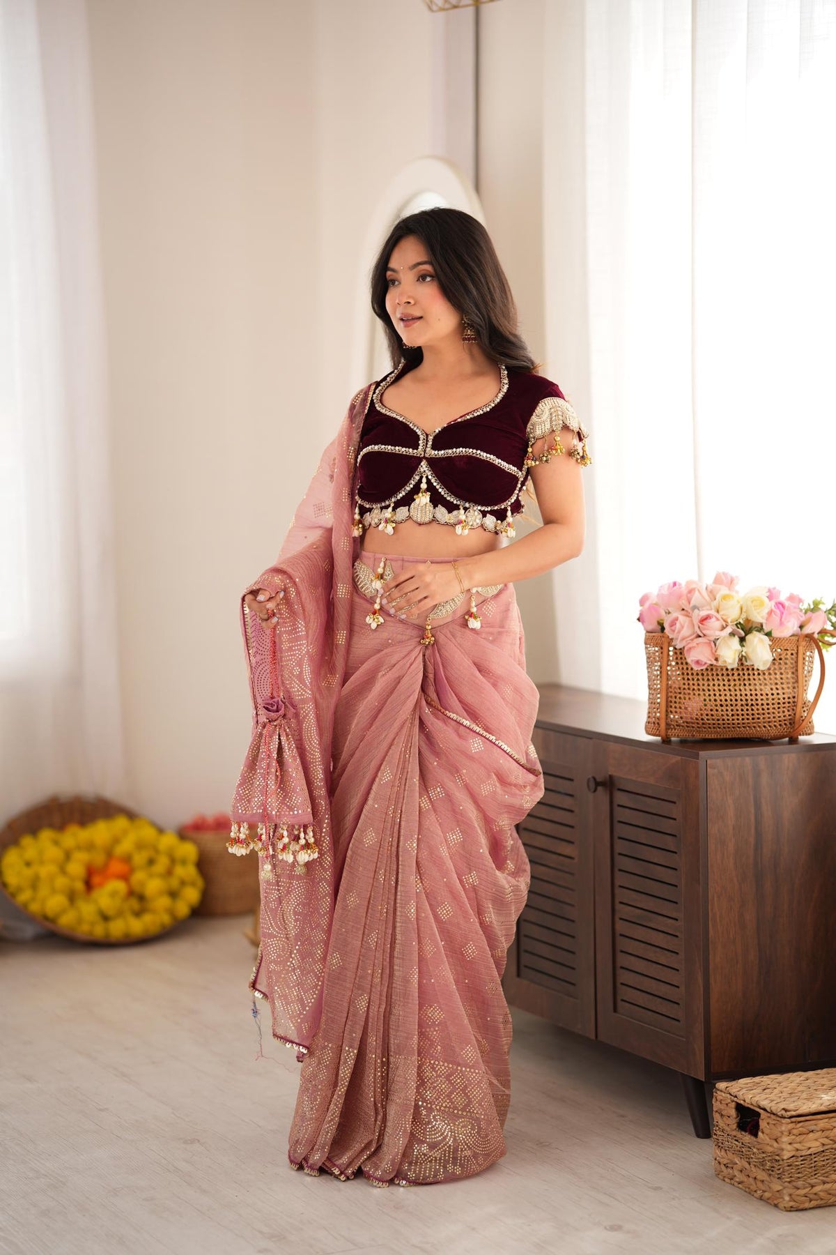 Gulabi Tashan & Tevar Saree Set