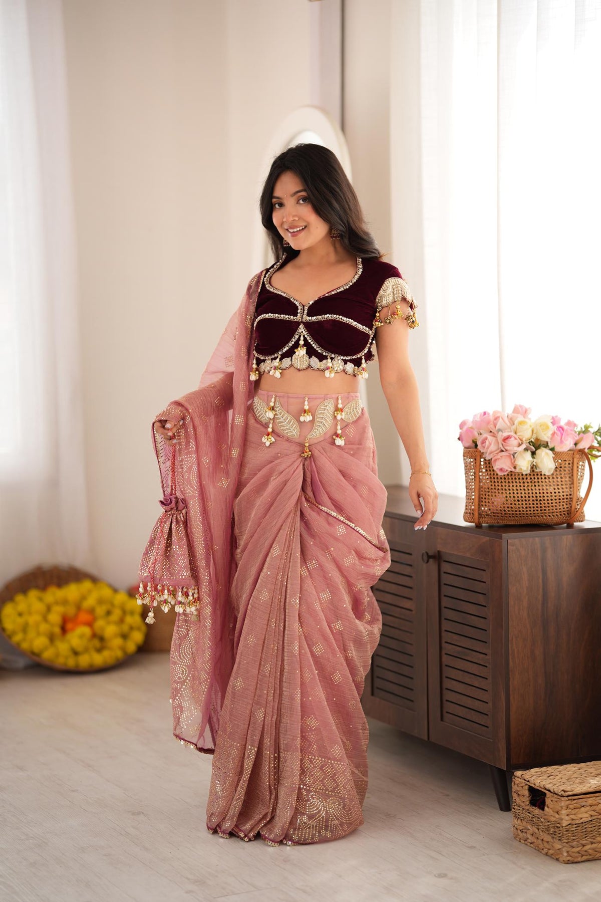 Gulabi Tashan & Tevar Saree Set