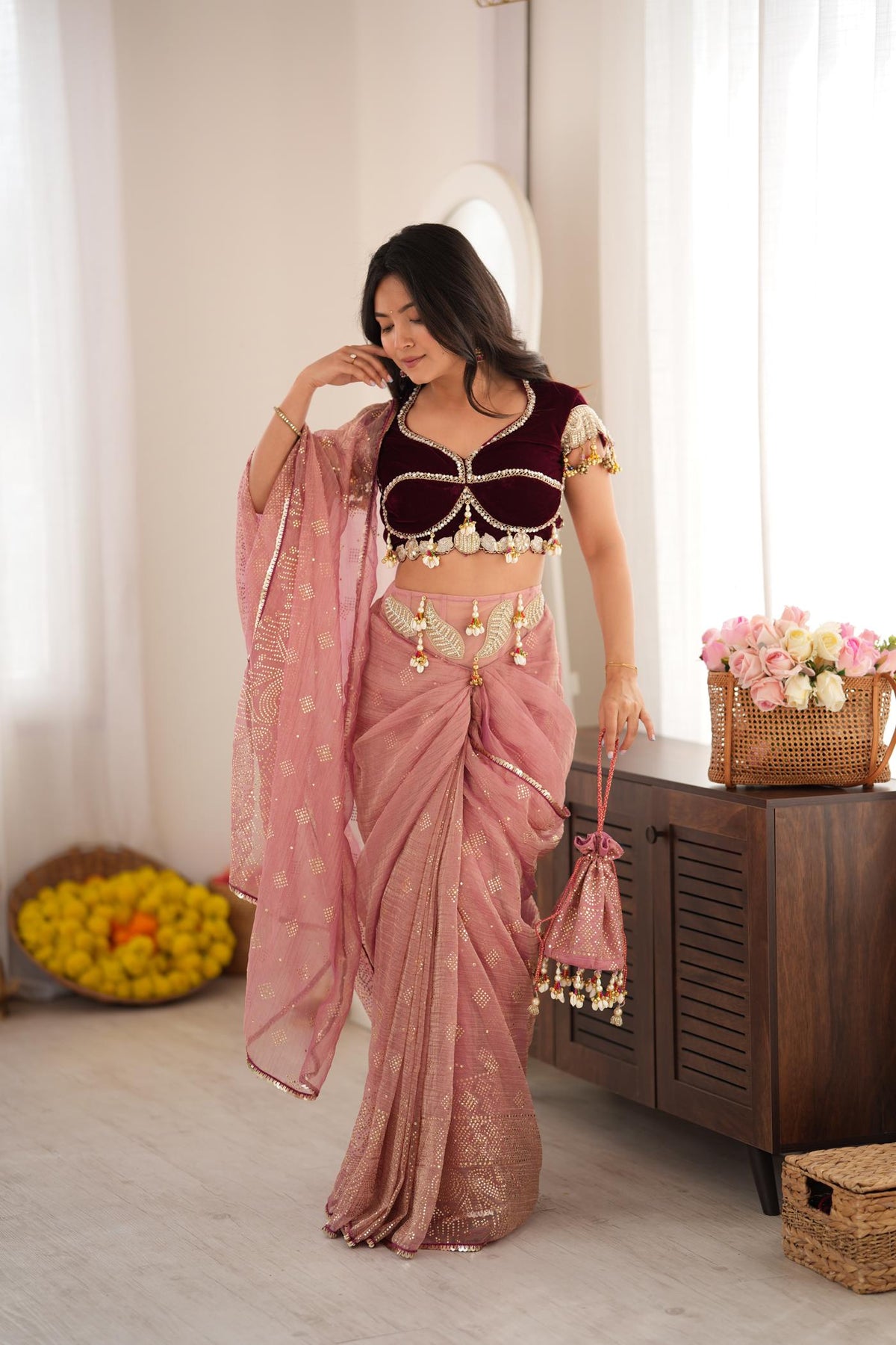Gulabi Tashan & Tevar Saree Set