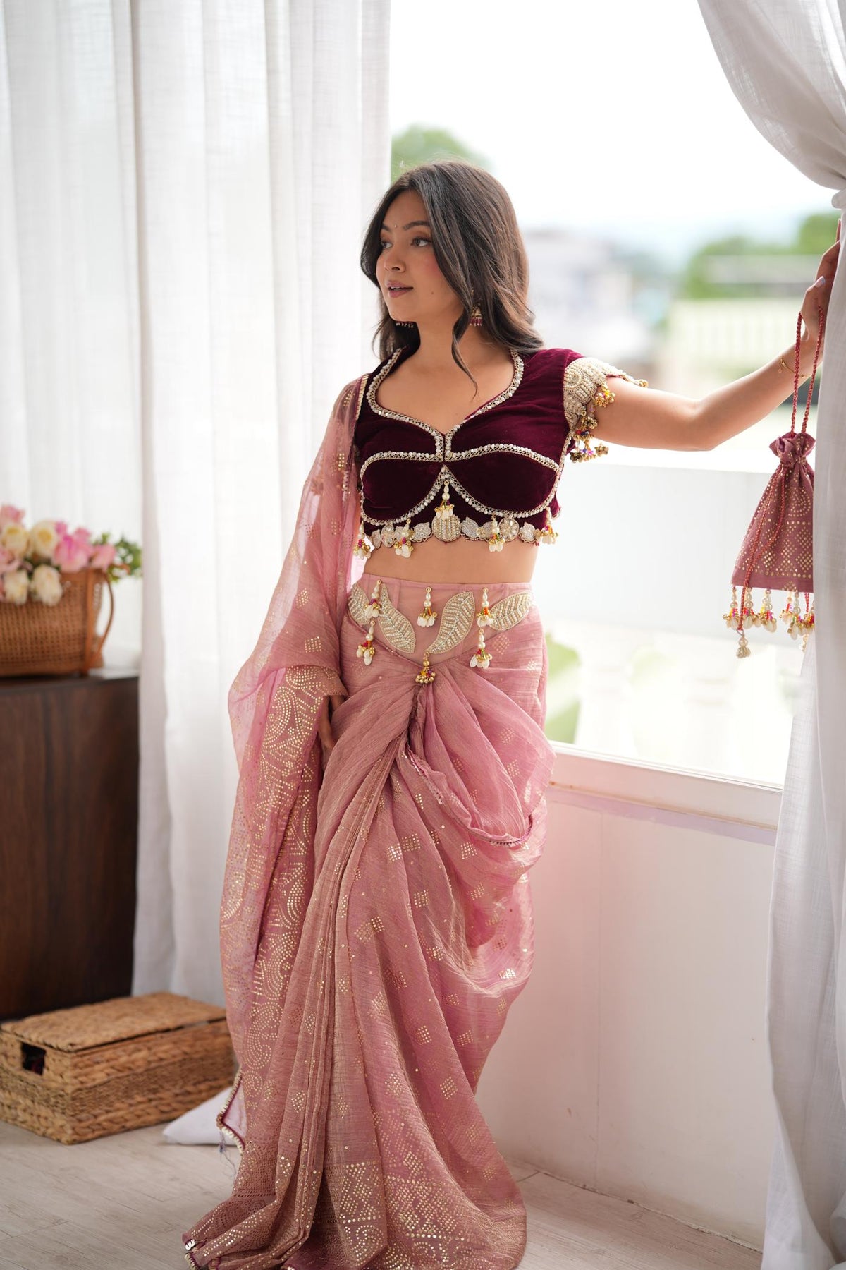 Gulabi Tashan & Tevar Saree Set