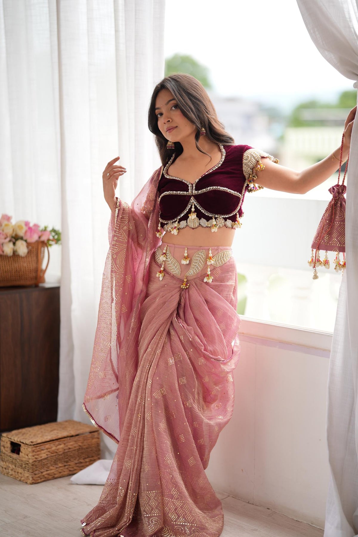Gulabi Tashan & Tevar Saree Set